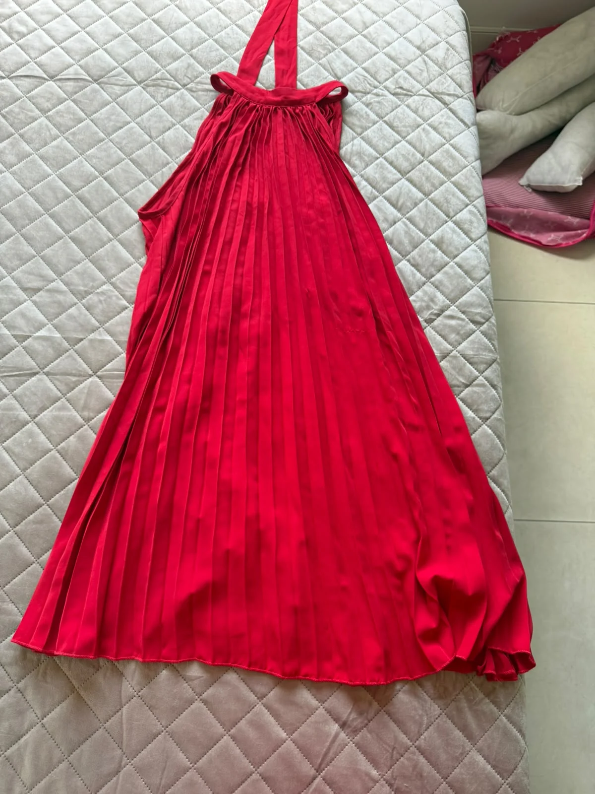 Vestido plissado vermelho SHEIN, tamanho P