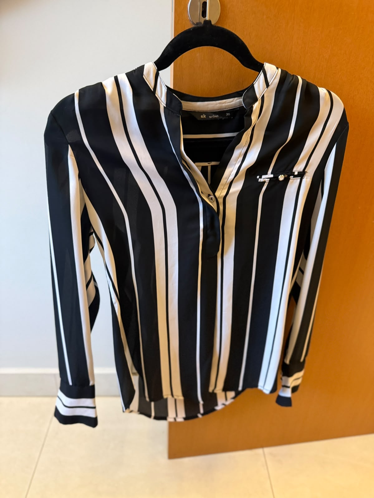 Camisa listrada preta e branca Alk Urban — foto 2