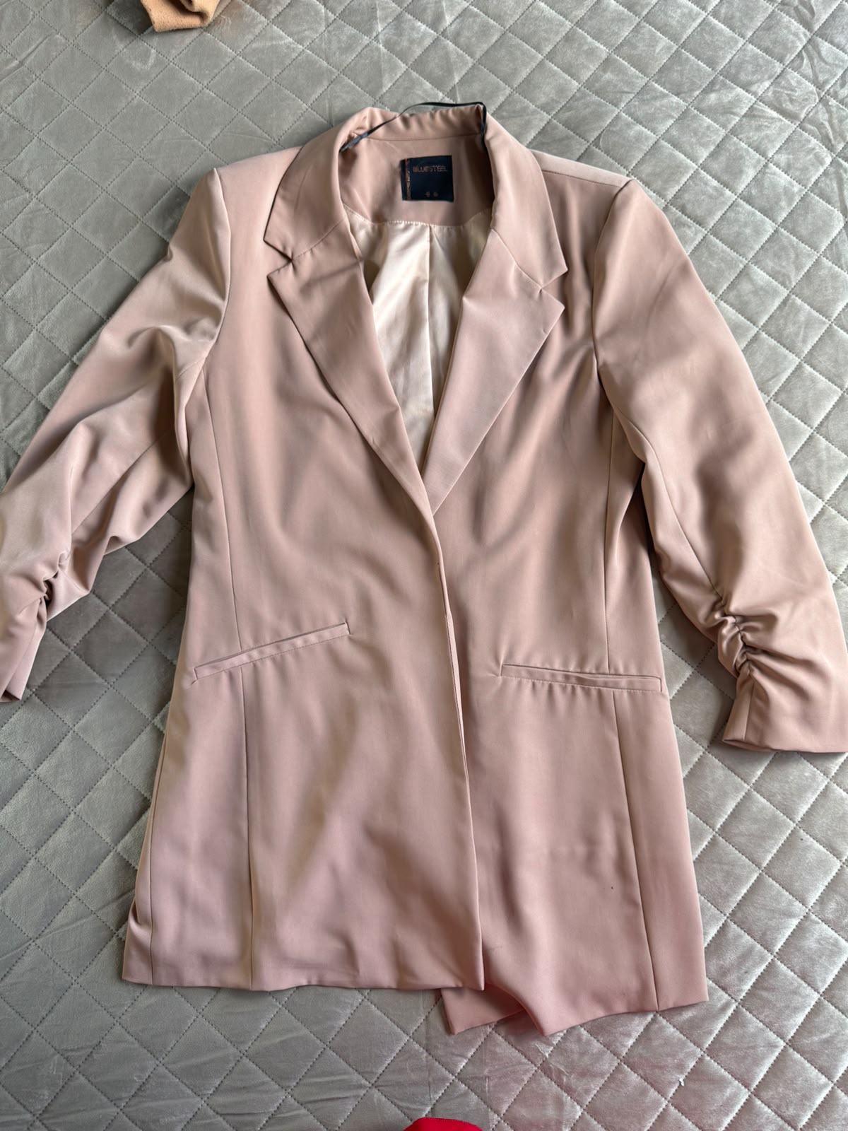 Blazer C&A rosado, tamanho M, vista frontal